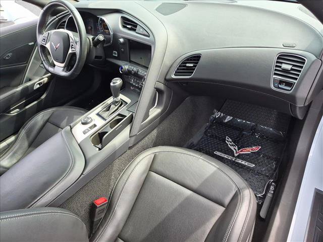 Used 2019 Chevrolet Corvette Stingray Coupe w/ Carbon Flash Badge Package RWD image 19