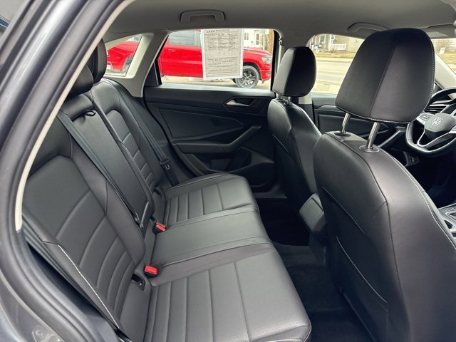 Used 2024 Volkswagen Jetta SE image 35