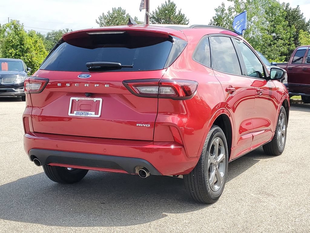Certified 2024 Ford Escape ST-Line w/ Tech Pack #1 AWD/4WD image 4
