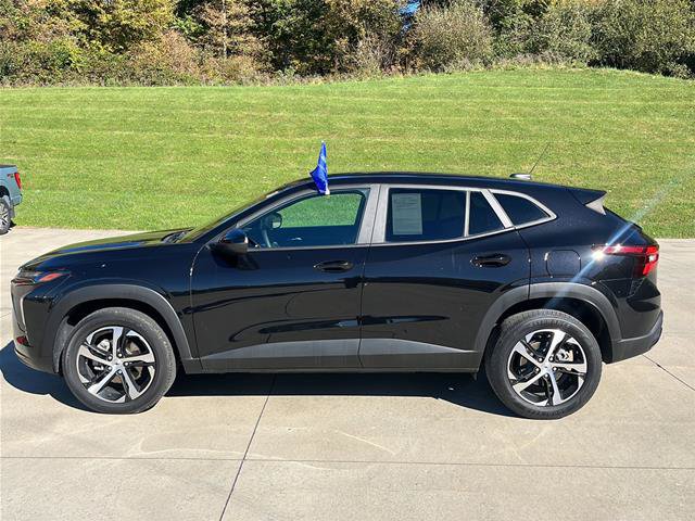 Used 2025 Chevrolet Trax RS w/ Driver Confidence Package FWD image 8