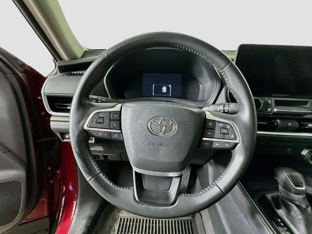 Used 2024 Toyota Grand Highlander AWD image 16