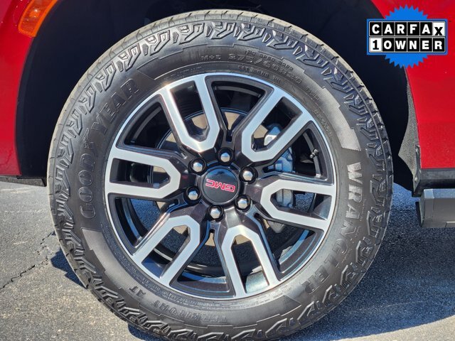 Used 2024 GMC Yukon AT4 w/ AT4 Premium Plus Package AWD/4WD image 10