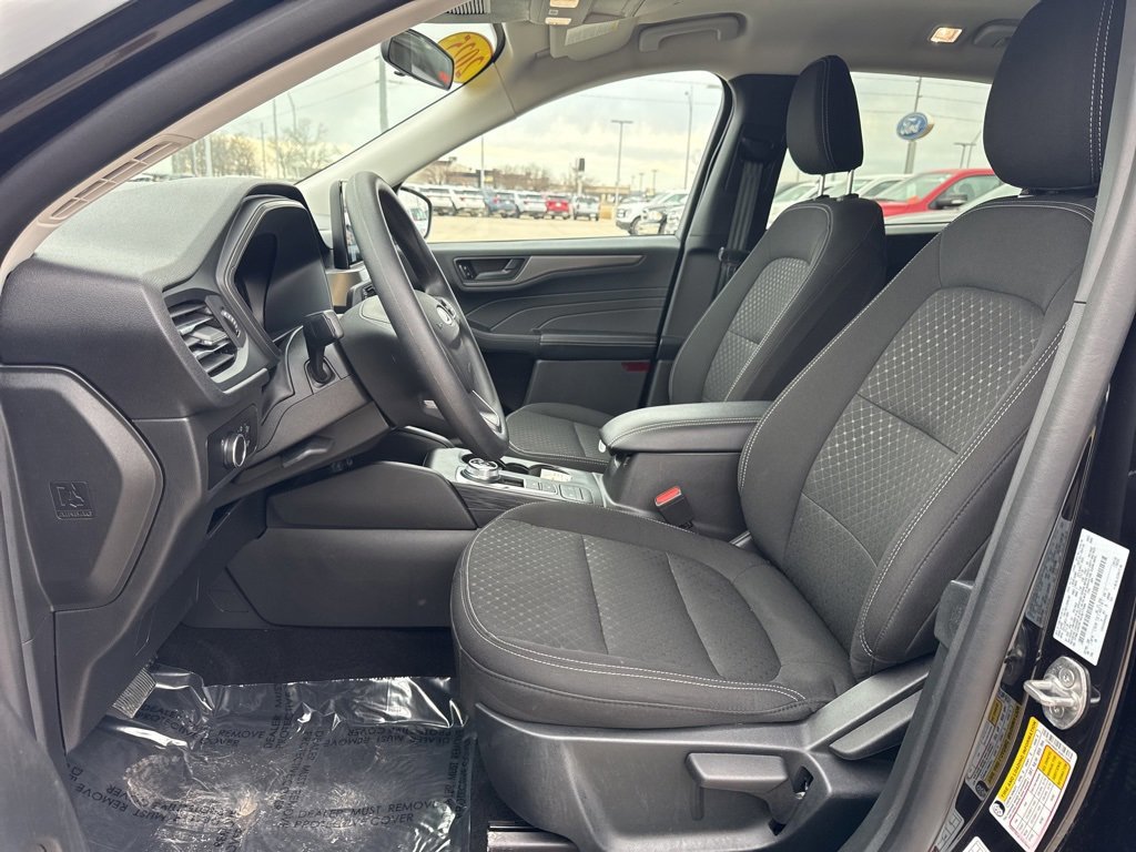 Certified 2025 Ford Escape Active image 10