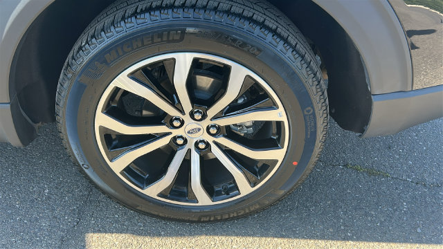 Certified 2025 Ford Explorer ST-Line AWD/4WD image 6