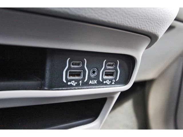 Used 2023 Chrysler Voyager LX FWD image 27
