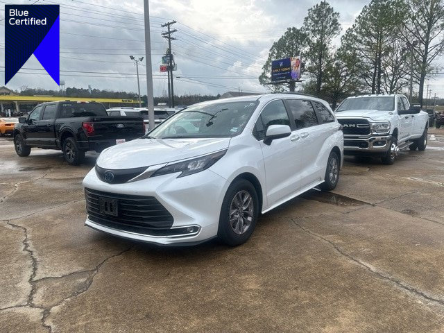 Used 2024 Toyota Sienna XLE