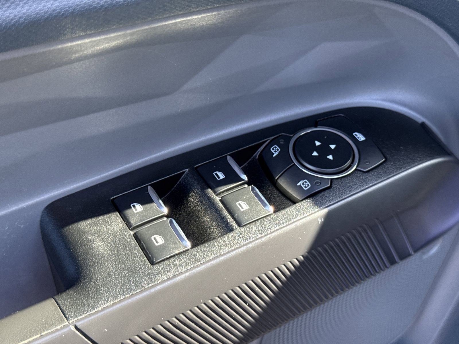 Certified 2025 Ford Maverick XL w/ Equipment Group 102A image 16