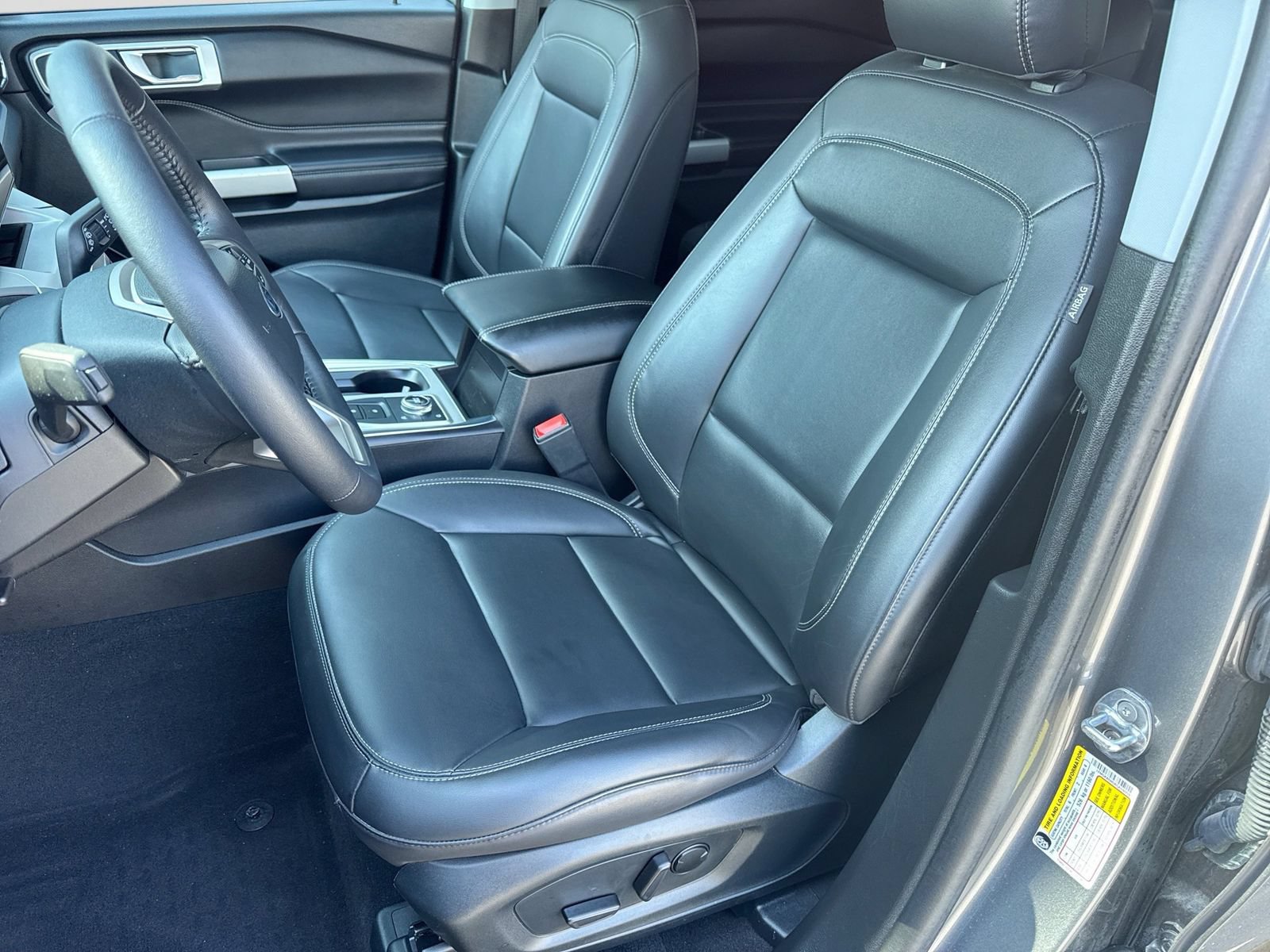 Certified 2024 Ford Explorer XLT w/ Equipment Group 202A AWD/4WD image 15