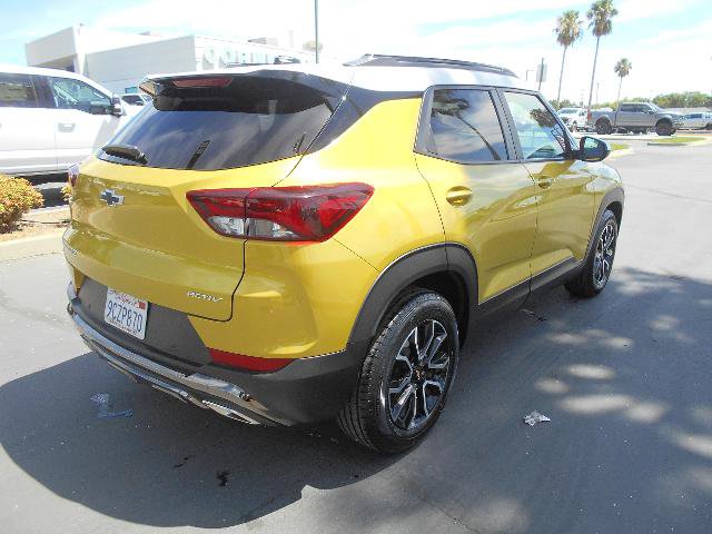 Used 2023 Chevrolet TrailBlazer ACTIV w/ Sun and Liftgate Package FWD image 7