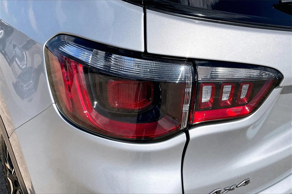 Used 2024 Jeep Compass Trailhawk image 20