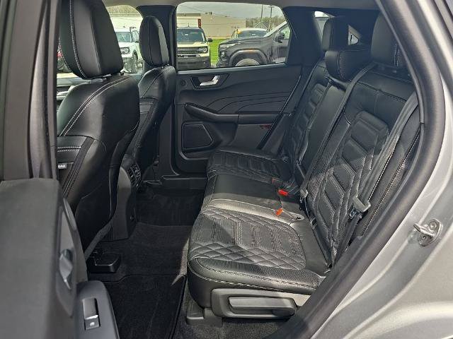 Certified 2023 Ford Escape Platinum w/ Premium Technology Package AWD/4WD image 21
