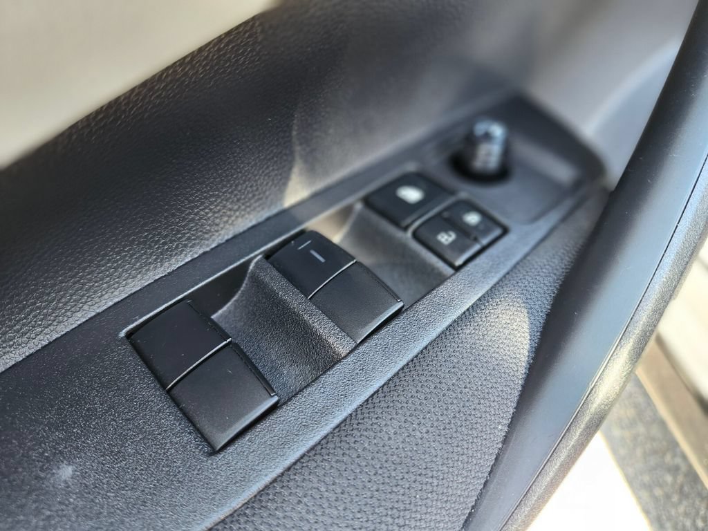 Used 2026 Toyota Corolla SE FWD image 17