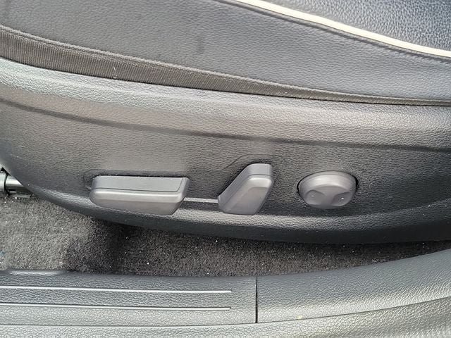 Used 2023 Kia Forte GT-Line w/ GT-Line Premium Package FWD image 7