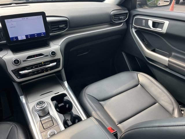 Certified 2024 Ford Explorer XLT w/ Equipment Group 202A AWD/4WD image 18
