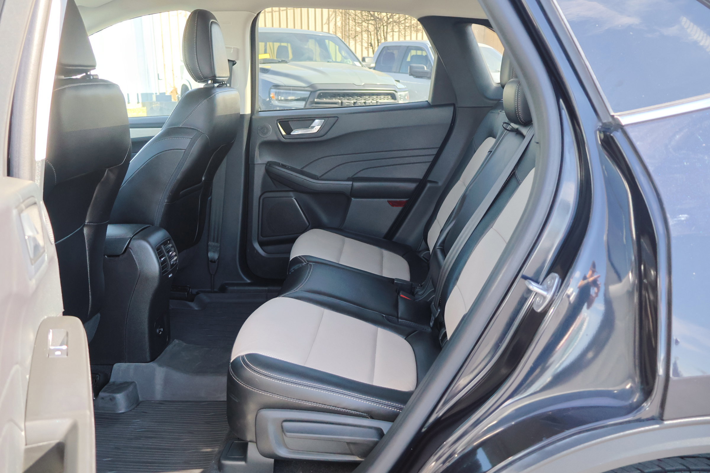 Certified 2021 Ford Escape Titanium w/ Titanium Elite Package image 27