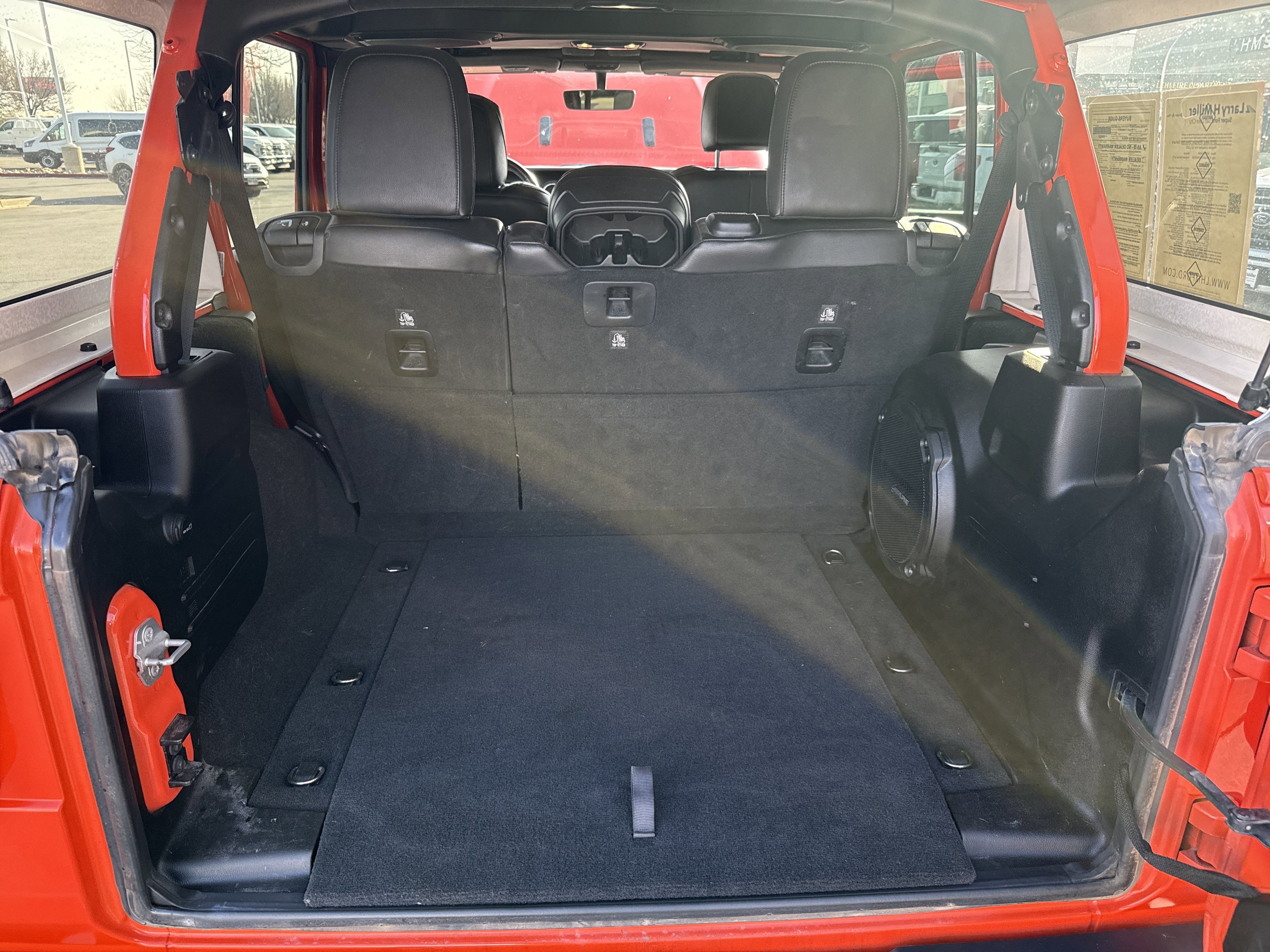 Used 2019 Jeep Wrangler Unlimited Sahara w/ Uconnect 4C Nav & Sound Group image 39