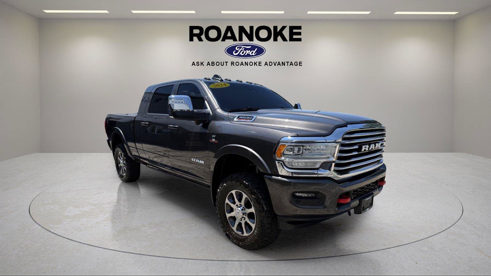 Used 2024 RAM 3500 Limited w/ Safety Group AWD/4WD image 3