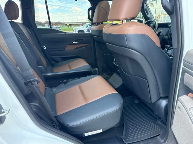 Used 2024 Lexus GX 550 w/ Accessory Package (2T) AWD/4WD image 45