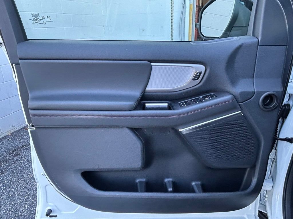 Certified 2025 Ford Expedition Active AWD/4WD image 10