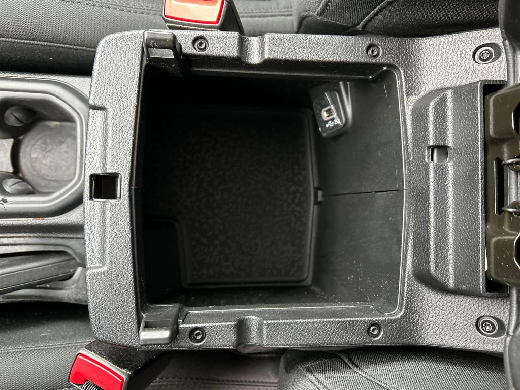 Used 2020 Jeep Wrangler Sport image 27