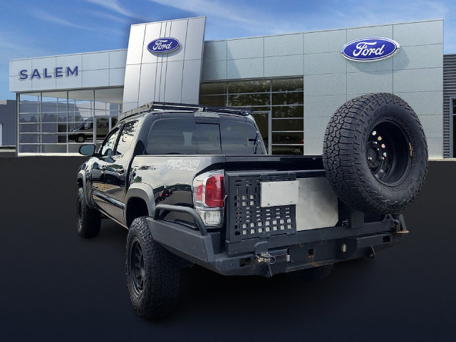 Used 2021 Toyota Tacoma TRD Off-Road w/ Technology Package AWD/4WD image 4