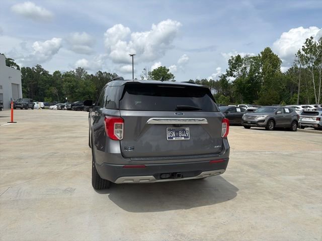 Certified 2021 Ford Explorer XLT w/ Equipment Group 202A AWD/4WD image 15