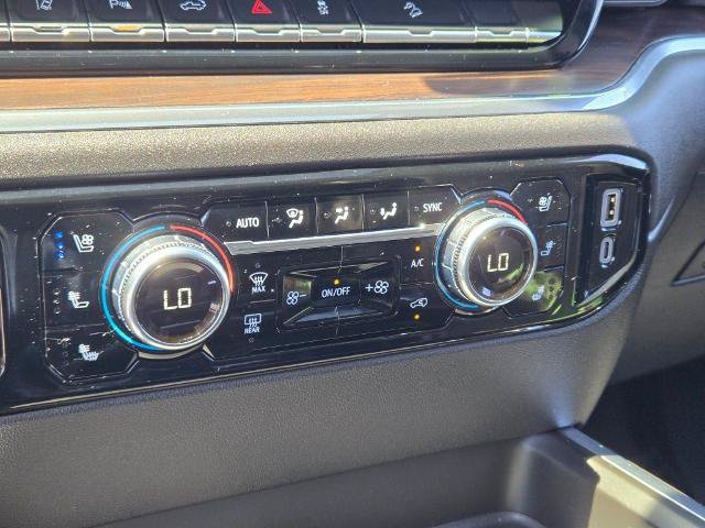 Used 2024 GMC Sierra 2500 SLT w/ SLT Premium Package AWD/4WD image 33