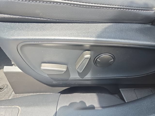 Certified 2022 Ford Escape Titanium AWD/4WD image 13