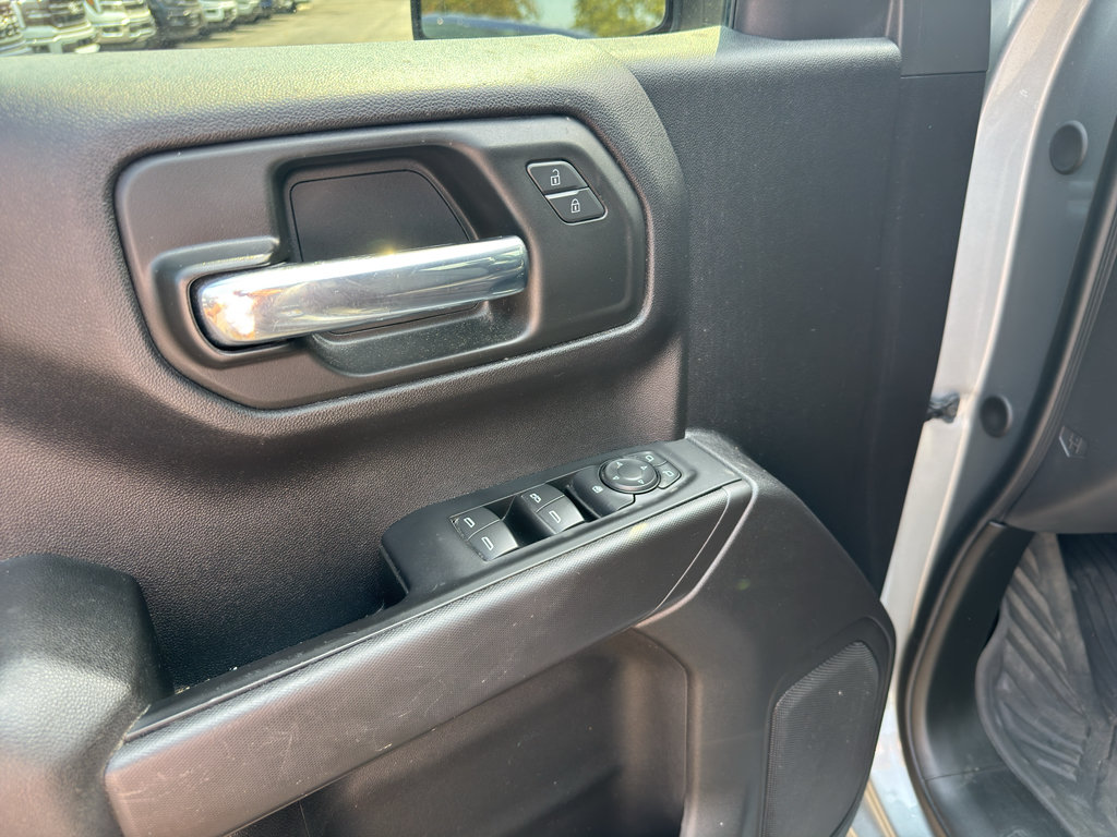 Used 2024 Chevrolet Silverado 1500 Custom Trail Boss AWD/4WD image 10