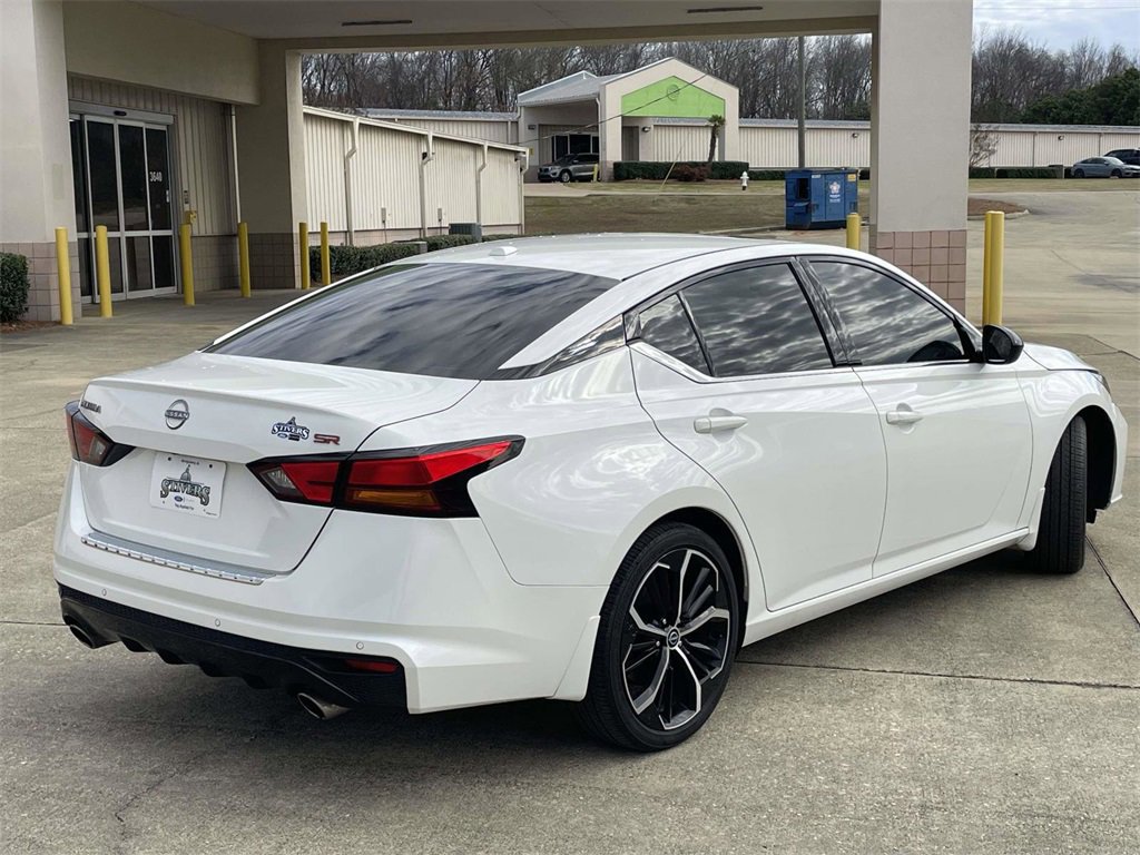 Used 2023 Nissan Altima 2.5 SR w/ SR Premium Package image 5