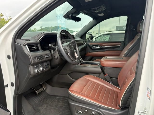 Used 2023 GMC Yukon XL Denali Ultimate AWD/4WD image 22