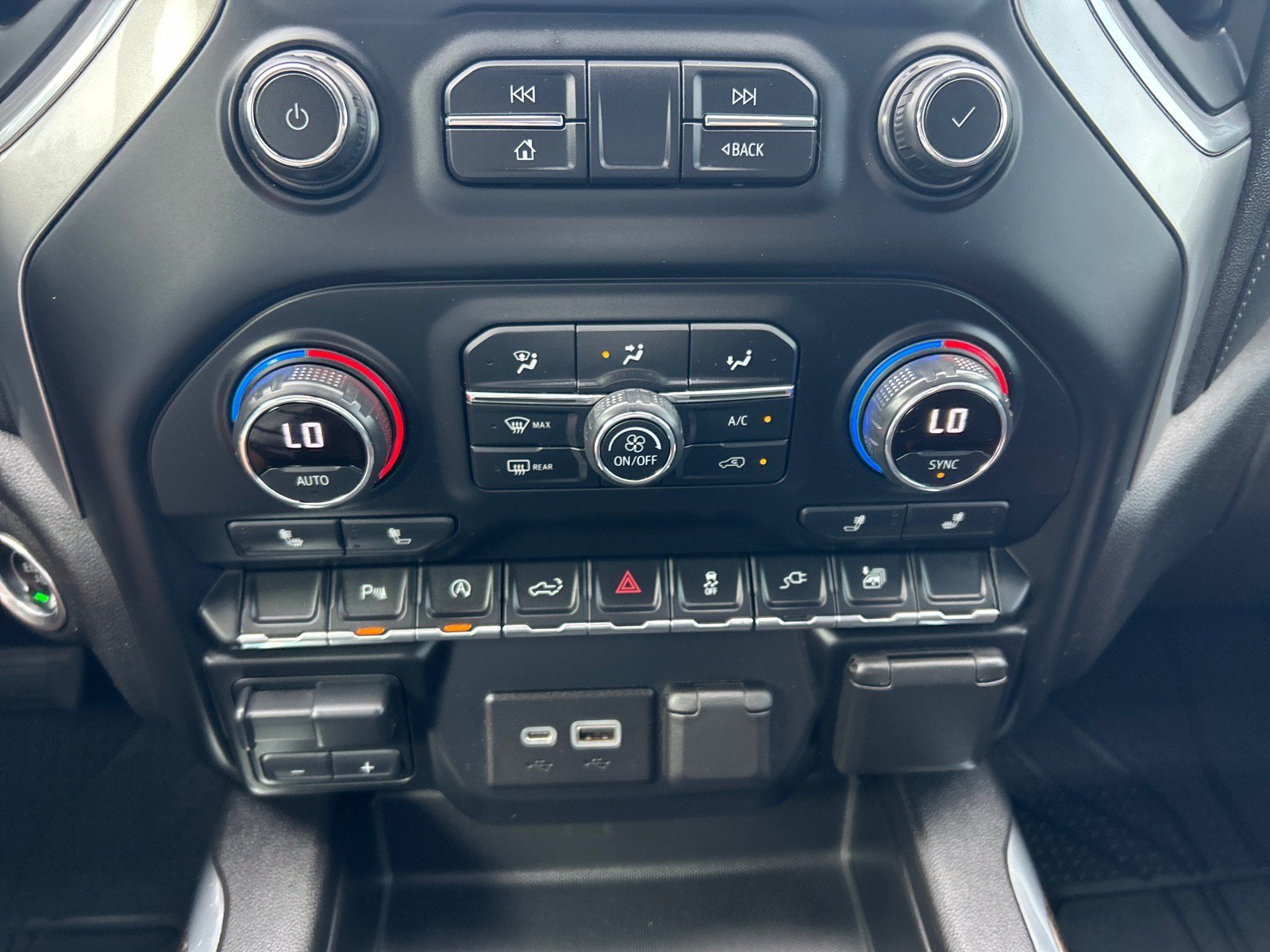 Used 2020 Chevrolet Silverado 1500 RST w/ All-Star Edition AWD/4WD image 29