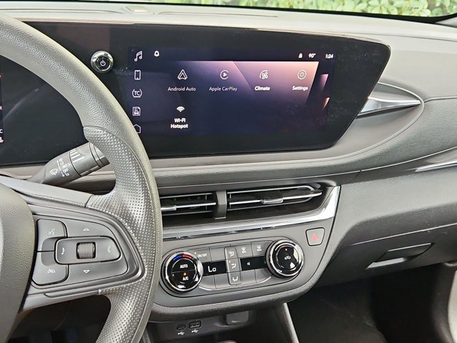Used 2025 Buick Envista Preferred FWD image 14