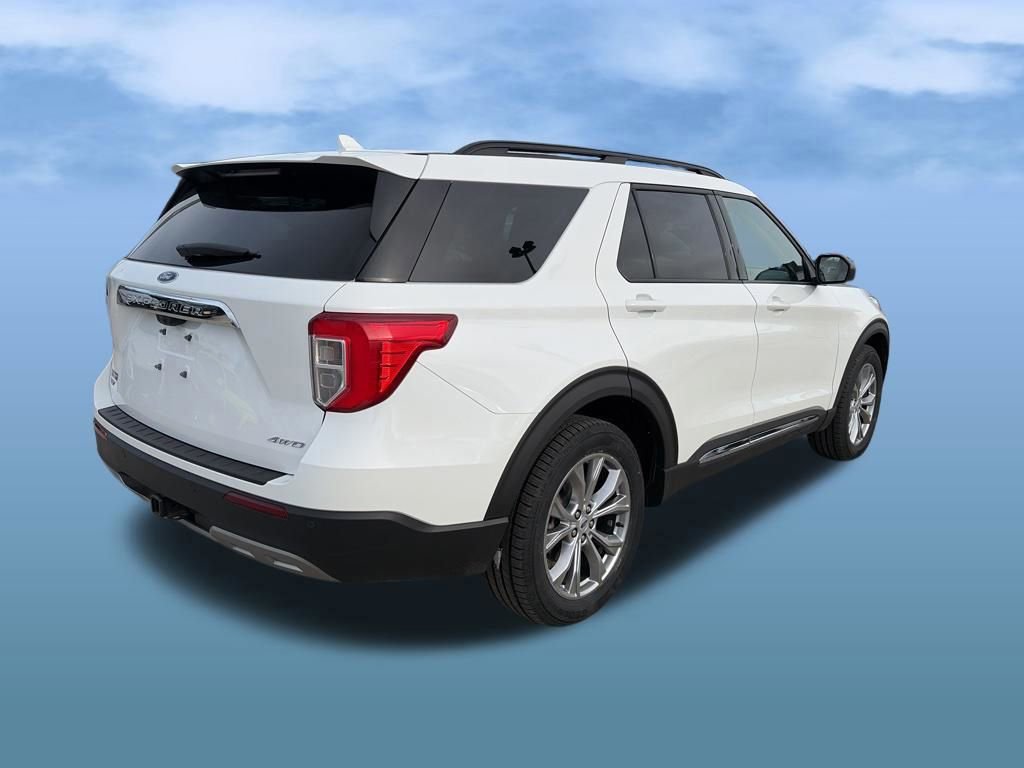 Certified 2023 Ford Explorer XLT w/ Equipment Group 202A image 5