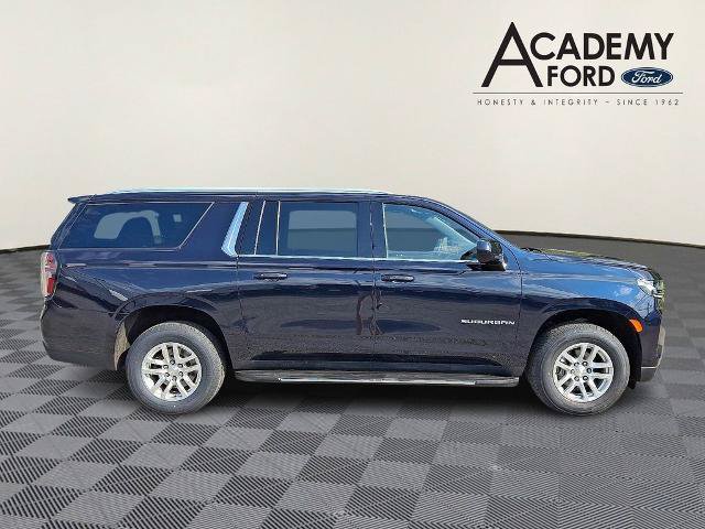 Used 2022 Chevrolet Suburban LT AWD/4WD image 7