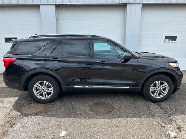 Certified 2023 Ford Explorer XLT AWD/4WD image 6