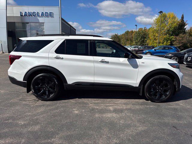 Certified 2023 Ford Explorer ST-Line w/ Class IV Trailer Tow Package AWD/4WD image 11
