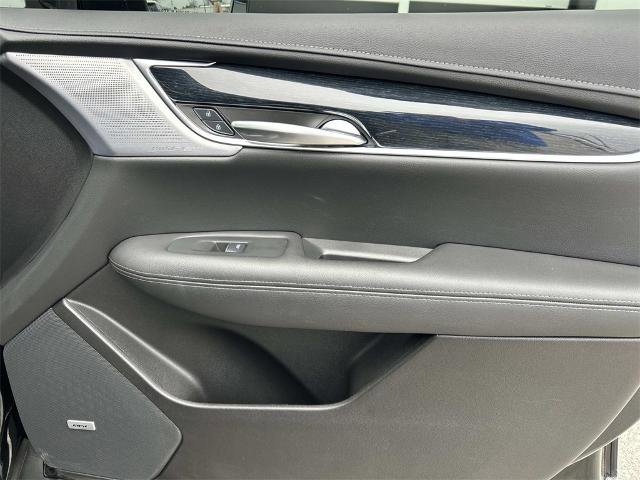 Used 2025 Cadillac XT5 Premium Luxury w/ Technology Package image 23