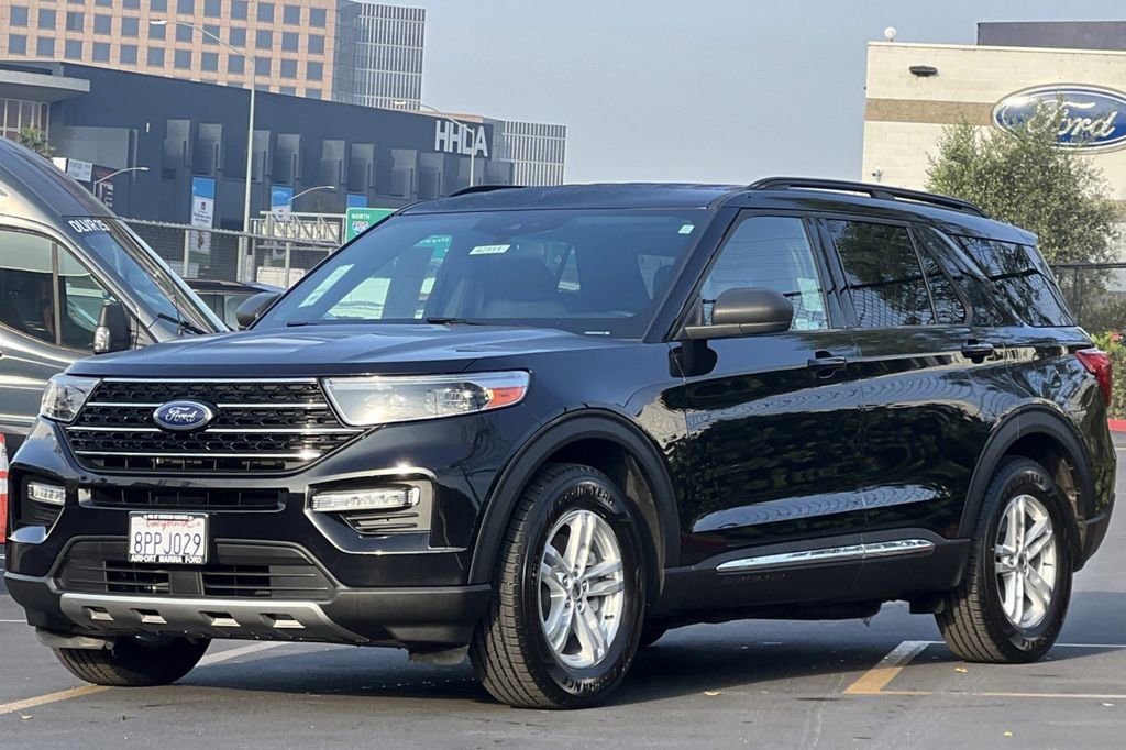 Certified 2020 Ford Explorer XLT w/ Equipment Group 202A image 10
