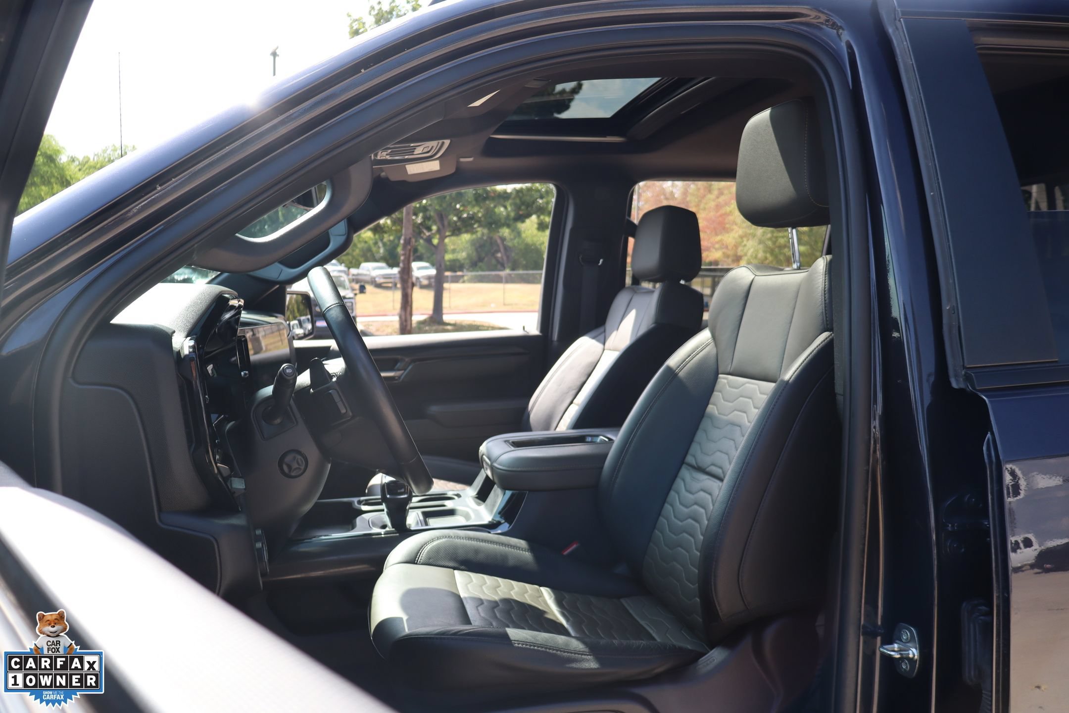 Used 2022 Chevrolet Silverado 1500 ZR2 w/ Technology Package AWD/4WD image 11