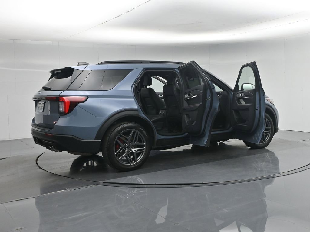 Certified 2025 Ford Explorer ST w/ Sun And Sound Package AWD/4WD image 6