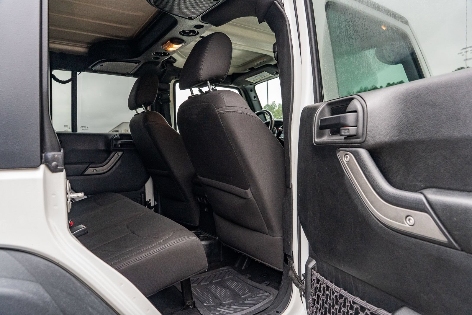 Used 2018 Jeep Wrangler Unlimited Sport S AWD/4WD image 13