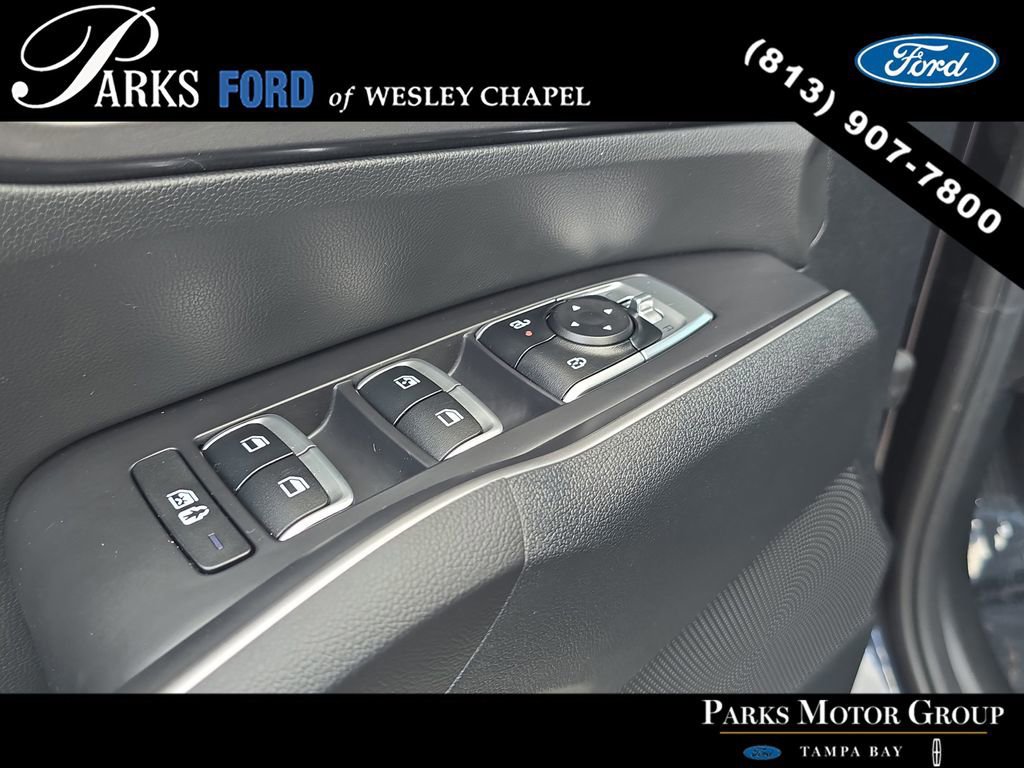 Used 2025 Kia Sorento EX w/ Panoramic Sunroof Package image 19