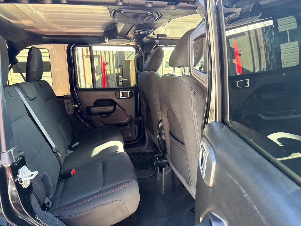 Used 2023 Jeep Wrangler Unlimited Rubicon w/ Cold Weather Group image 24