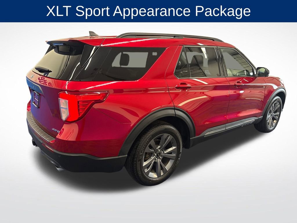 Certified 2023 Ford Explorer XLT w/ Equipment Group 202A AWD/4WD image 7