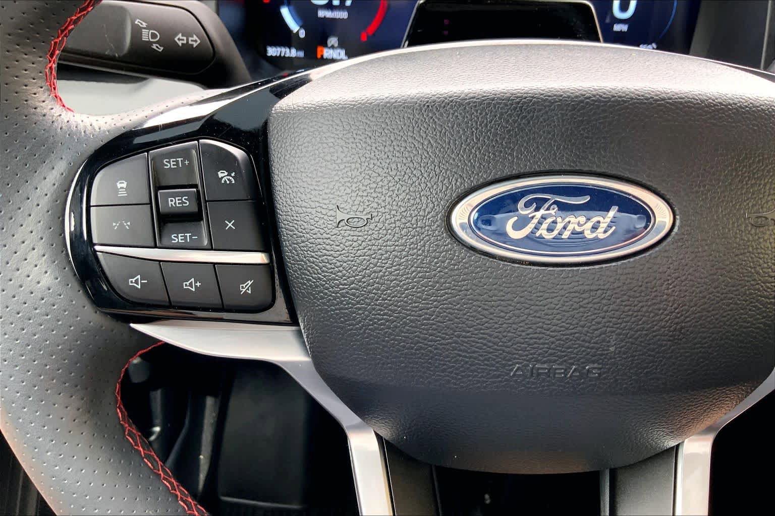 Certified 2025 Ford Explorer ST-Line w/ Premium Package RWD image 24