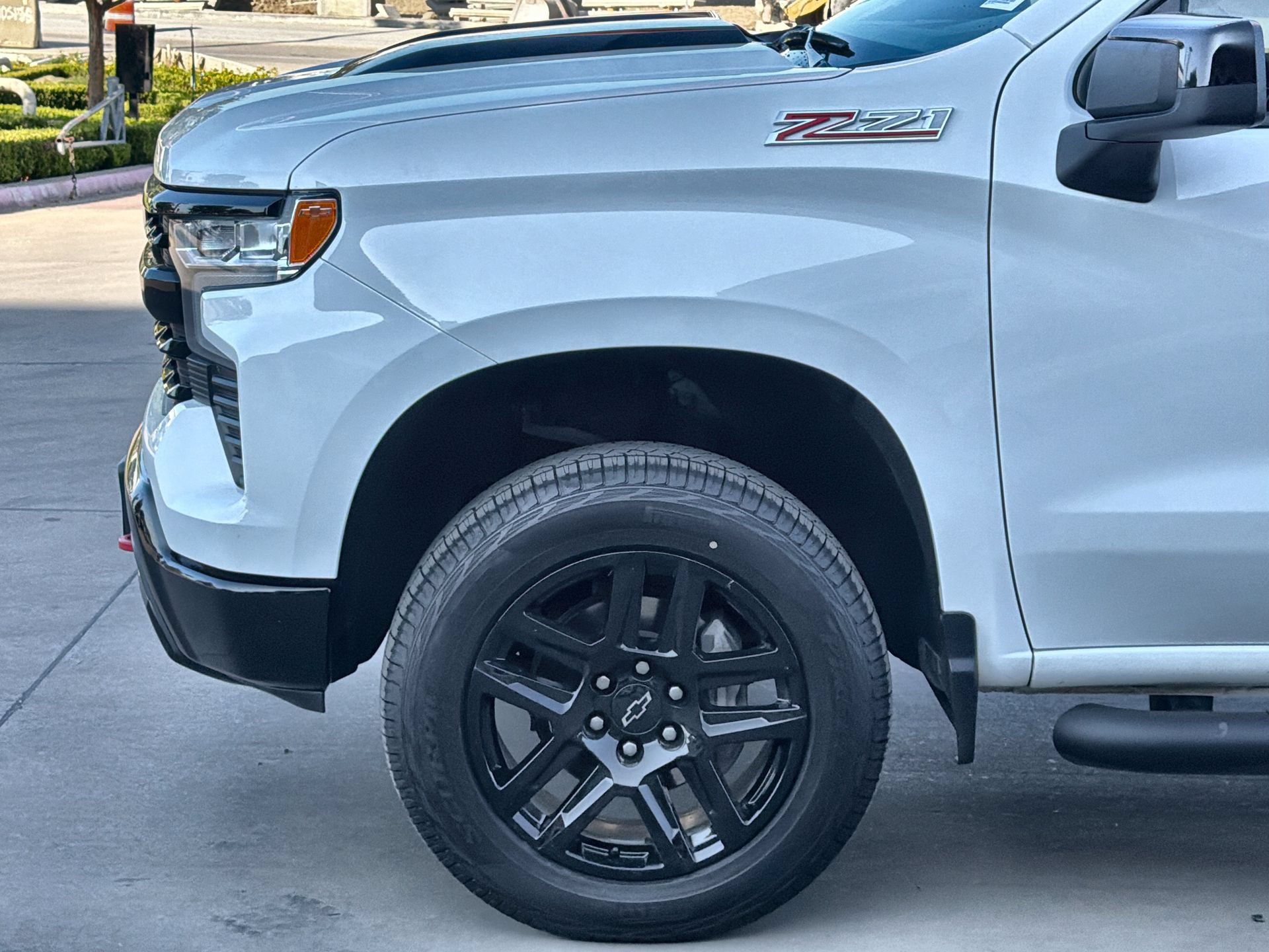 Used 2024 Chevrolet Silverado 1500 LT Trail Boss w/ Convenience Package II AWD/4WD image 10