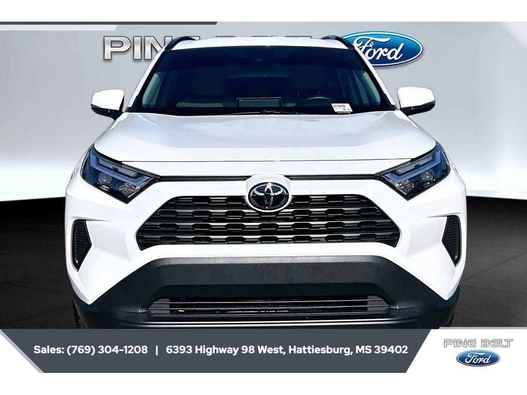 Used 2024 Toyota RAV4 XLE FWD image 3