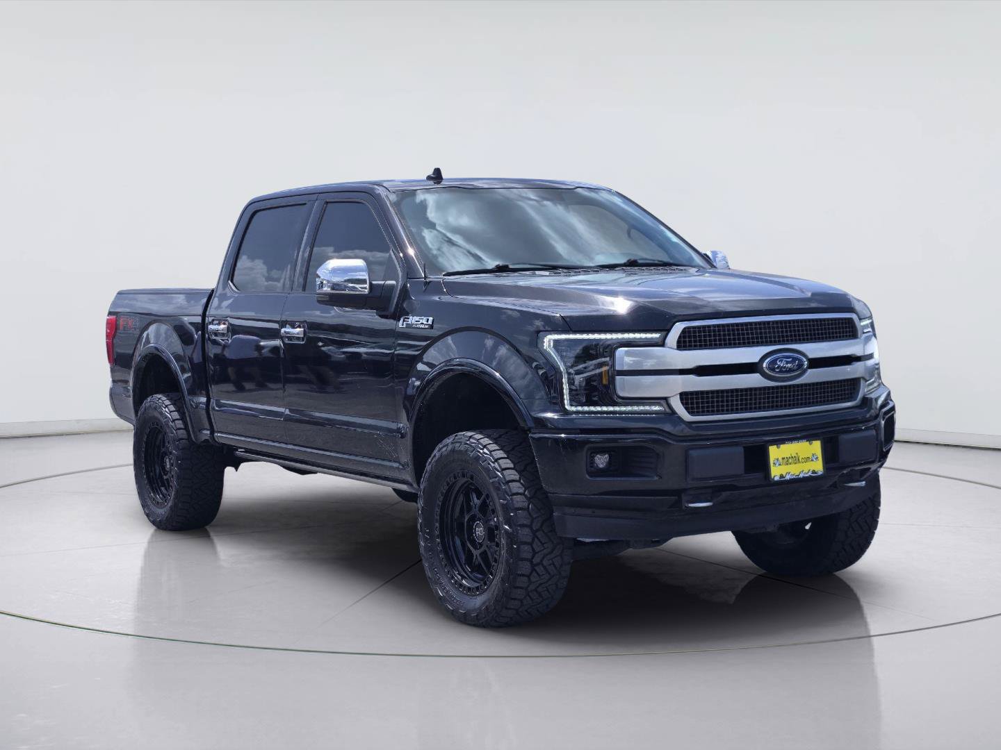 Certified 2019 Ford F150 Platinum w/ Equipment Group 701A Luxury AWD/4WD image 3