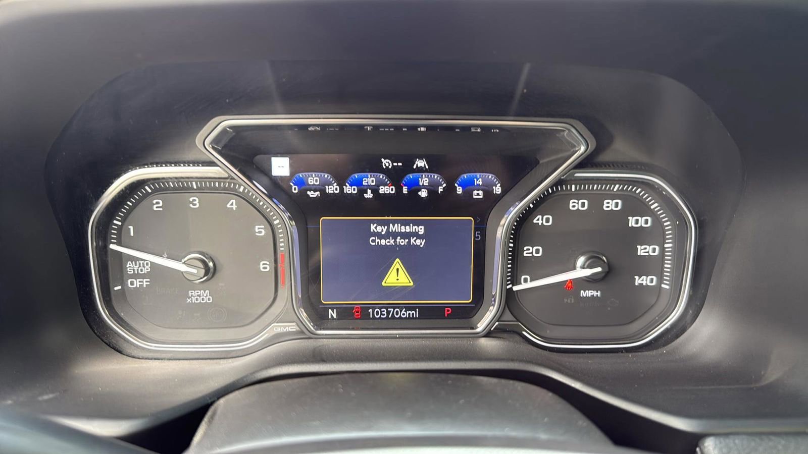 Used 2021 GMC Yukon XL Denali image 14